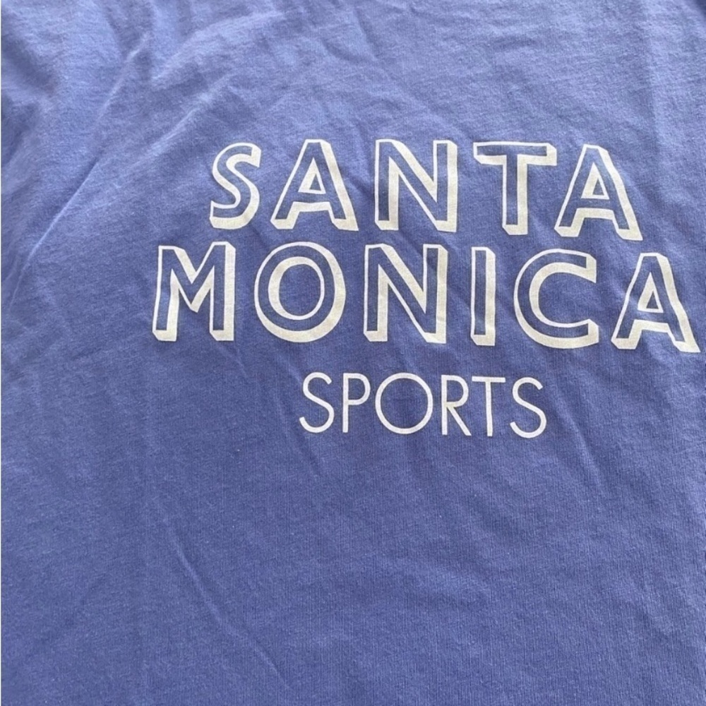 Casual T-shirt.